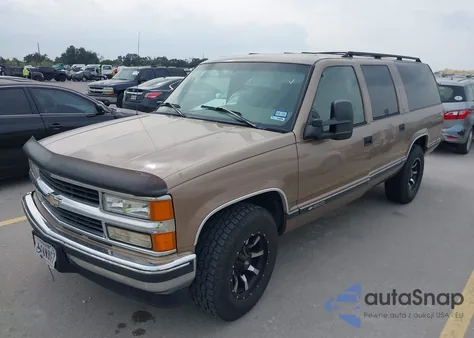 1996 Chevrolet Suburban C1500 z USA, uszkodzony, nr VIN 3GNEC16RXTG152304